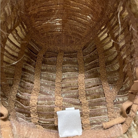 Synthetic wig - Picture 3 of 5